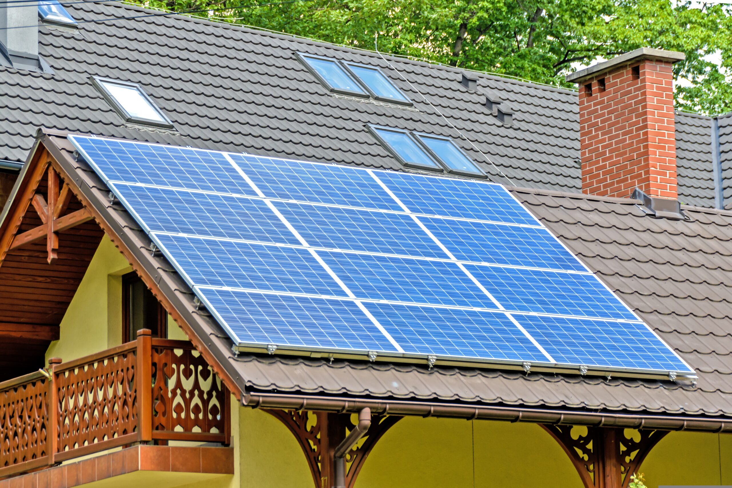 Panneaux solaires sur toit